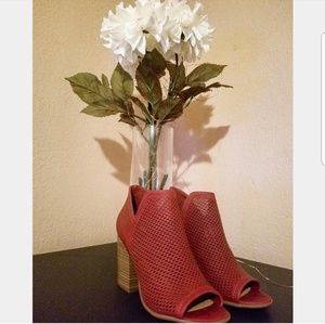 Rust perforated fall sandal bootie